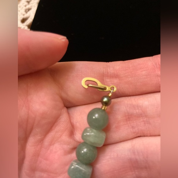 Green Variety Semi-Precious Stone Bracelet with Gold Clasp - Picture 4 of 8